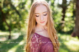 Portland senior pictures in a natural park of Class of 2017 Wilsonville High School senior, Izzy, with Eugene, Oregon senior photographer, Holli True