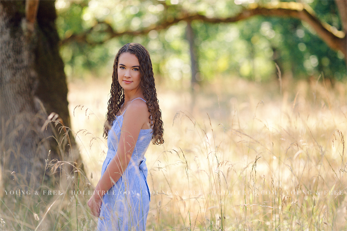 Beautiful Corvallis Senior Photography in a lush, natural park in Eugene, Oregon | Holli True Photography