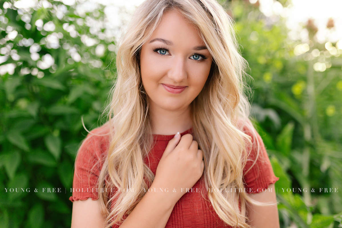 Beautiful Garden Senior Portrait Session in Eugene, Oregon with a Corvallis High School Senior by Holli True Photography