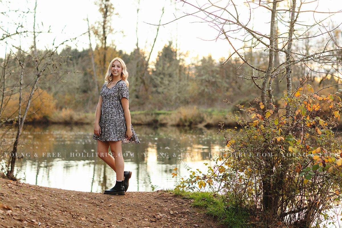 Fall Senior Portrait Session in a rustic park by Eugene senior photographer, Holli True Photography